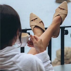 Le Mogador Azaoulay Tan Raffia Pointed Toe Slides Size 8